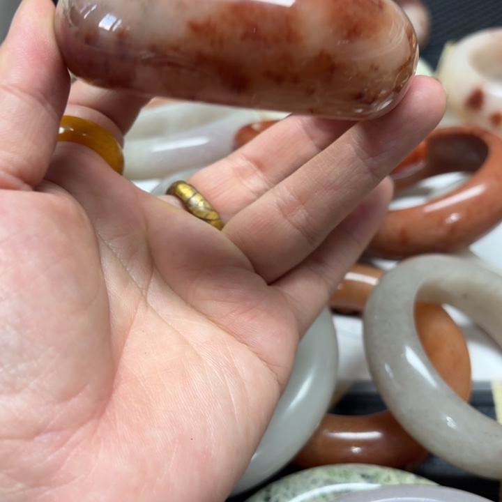 雁***馨石英岩玉合金颈饰