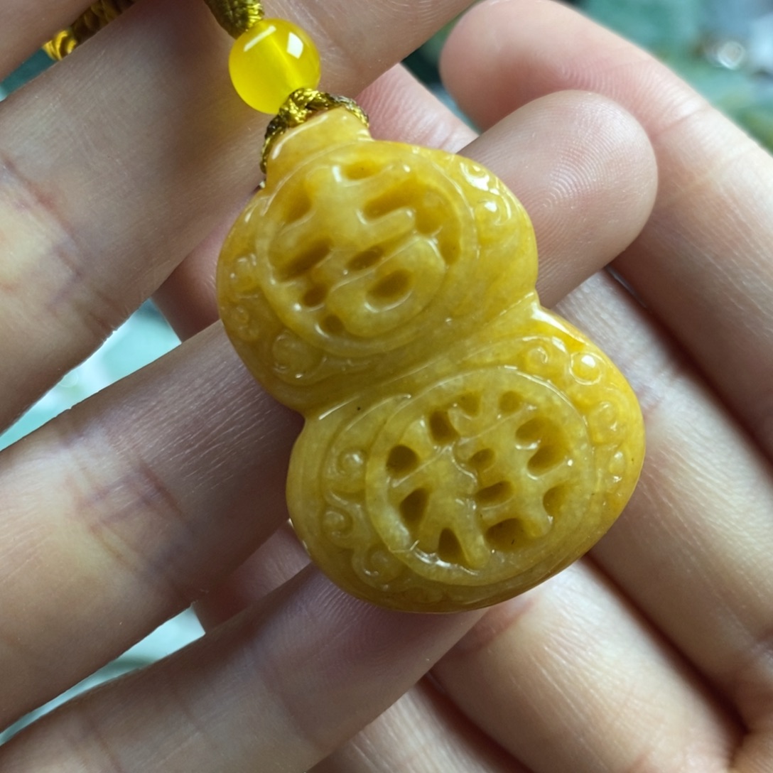 翡翠颈饰未镶嵌吊坠