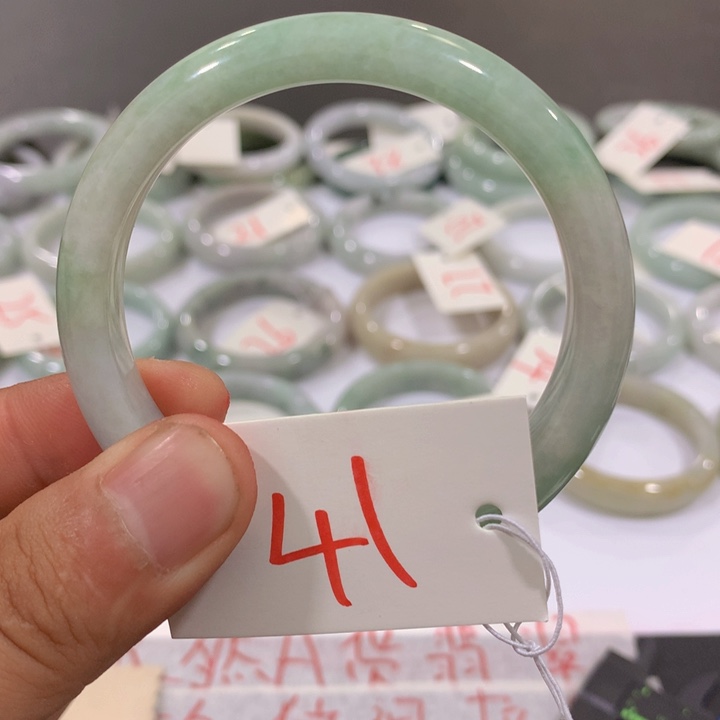 翡翠手镯未镶嵌155555558999999