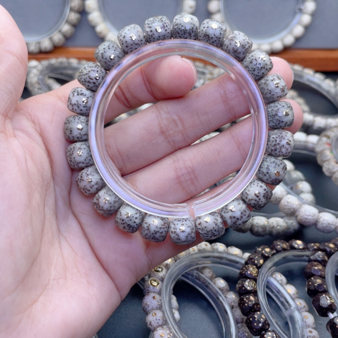 【闪购商品】星月菩提手串满钉糯冰龙鳞