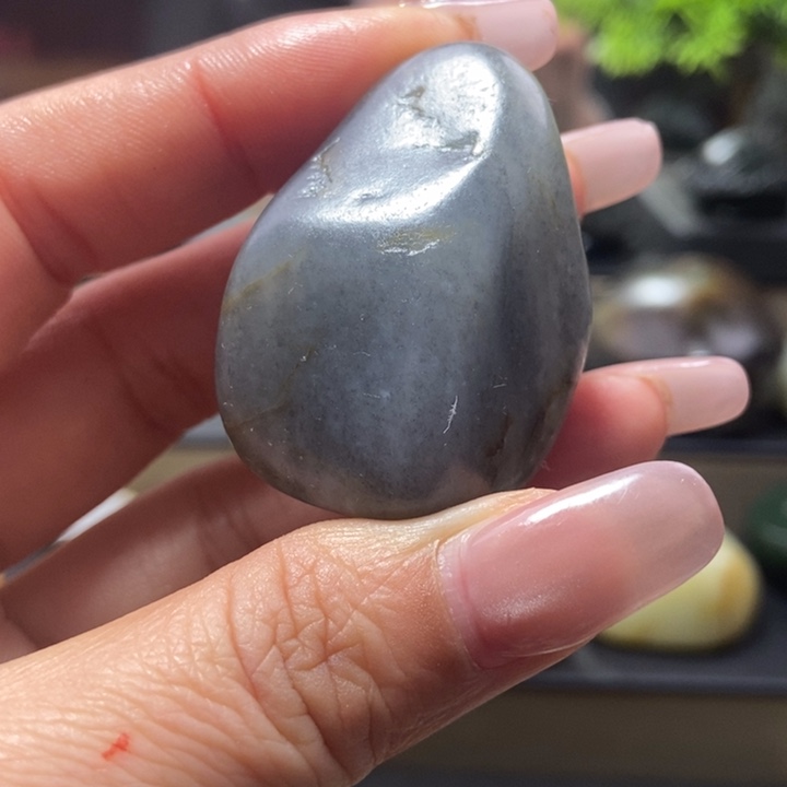 和田玉未镶嵌把件