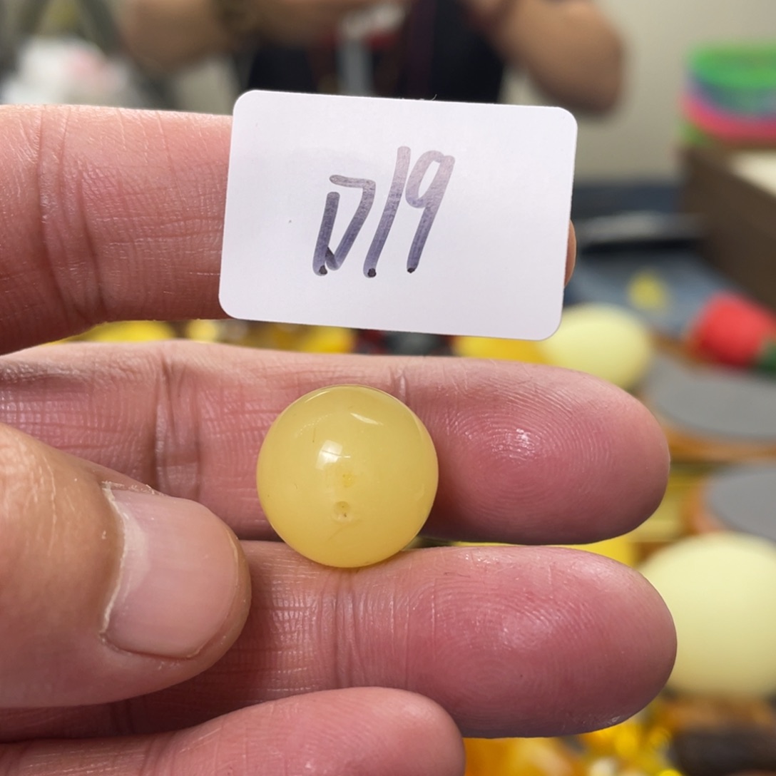 手链琥珀未镶嵌多样性发，发其中一件