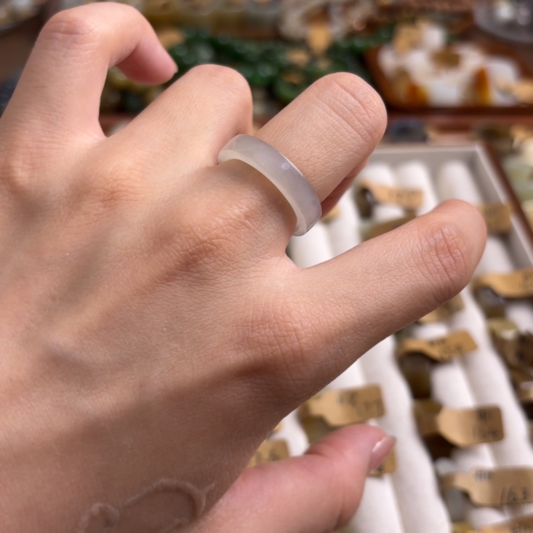 和田玉戒指未镶嵌直径16.9