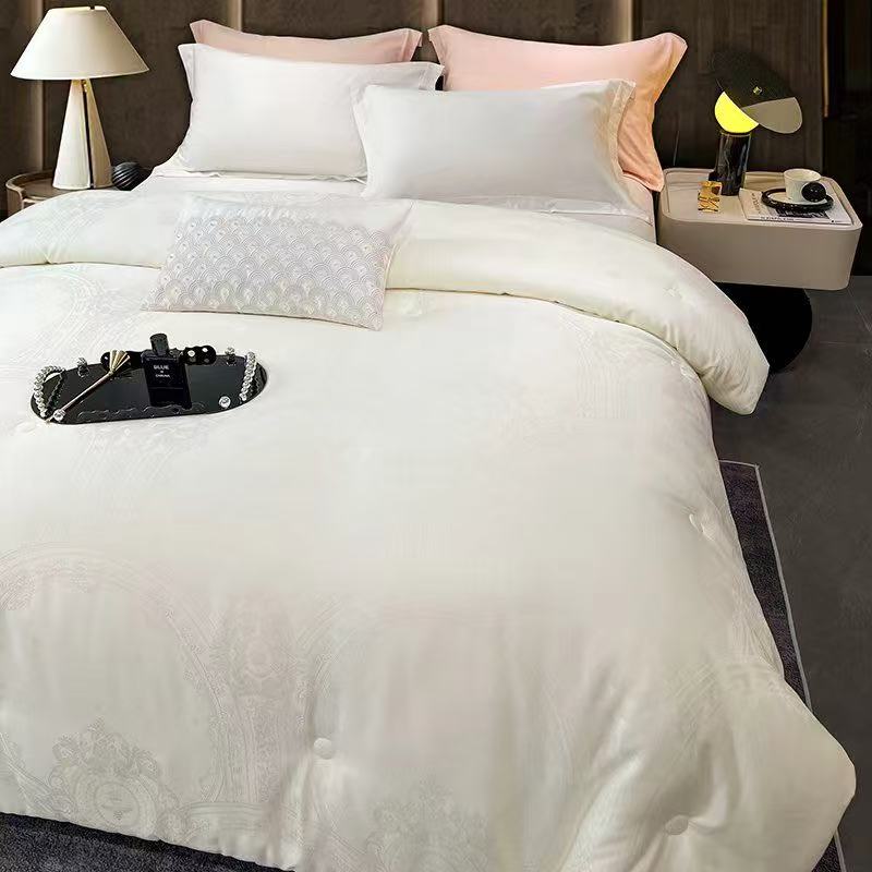 【月湾】爆款！！人手必入近期大促狂欢爆爆款软黄金 (蜜蜂)款