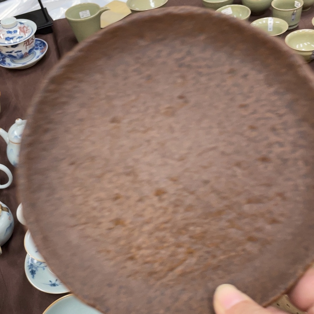 搪瓷杯子里还有很多东西