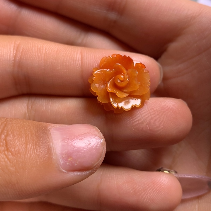 定制翡翠未镶嵌花