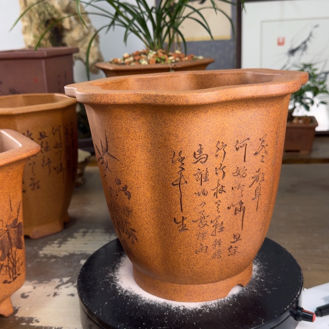 丁***悦紫砂花盆紫砂花盆