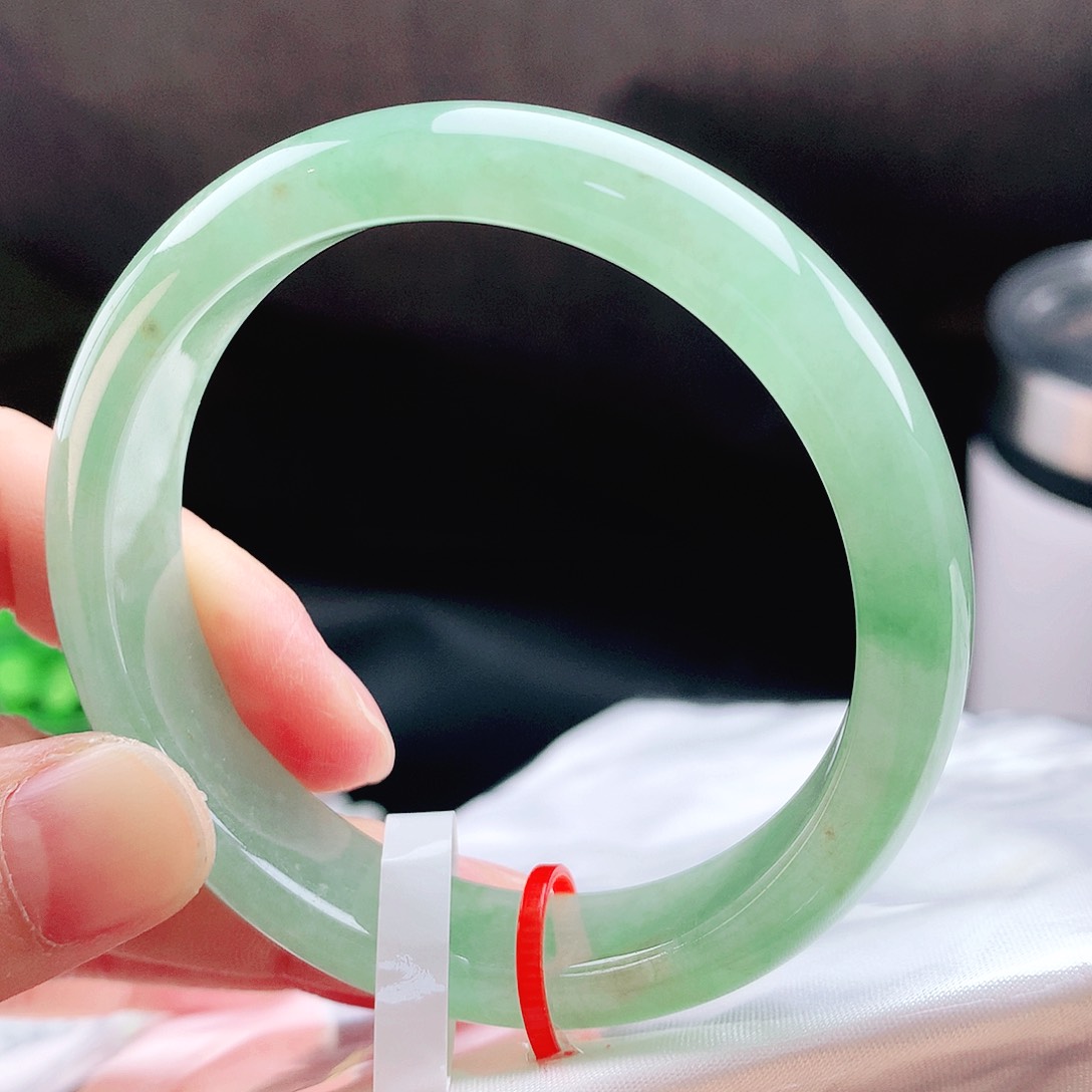 未镶嵌手镯翡翠53冰透绿