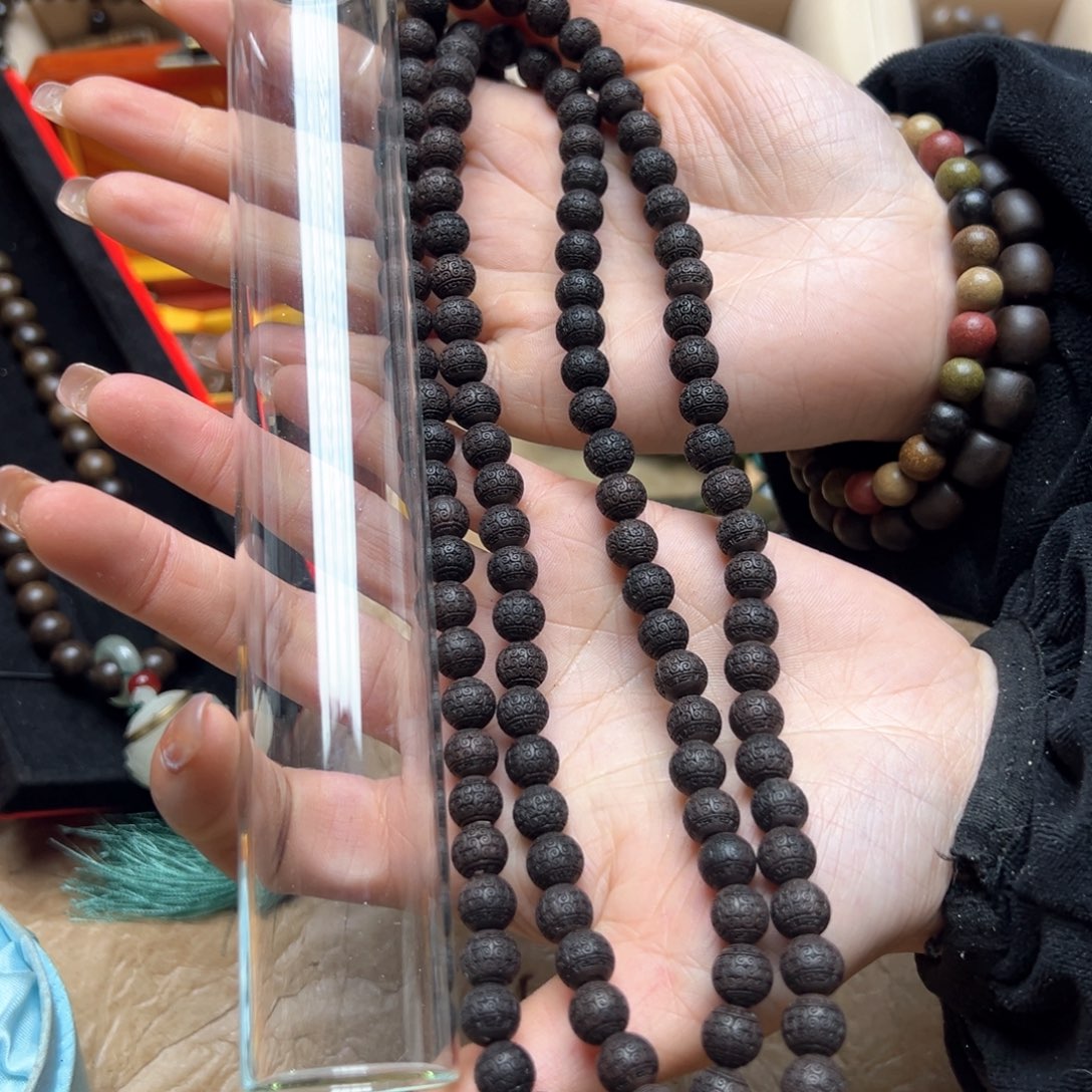 大叶紫檀（黑酸枝木类）