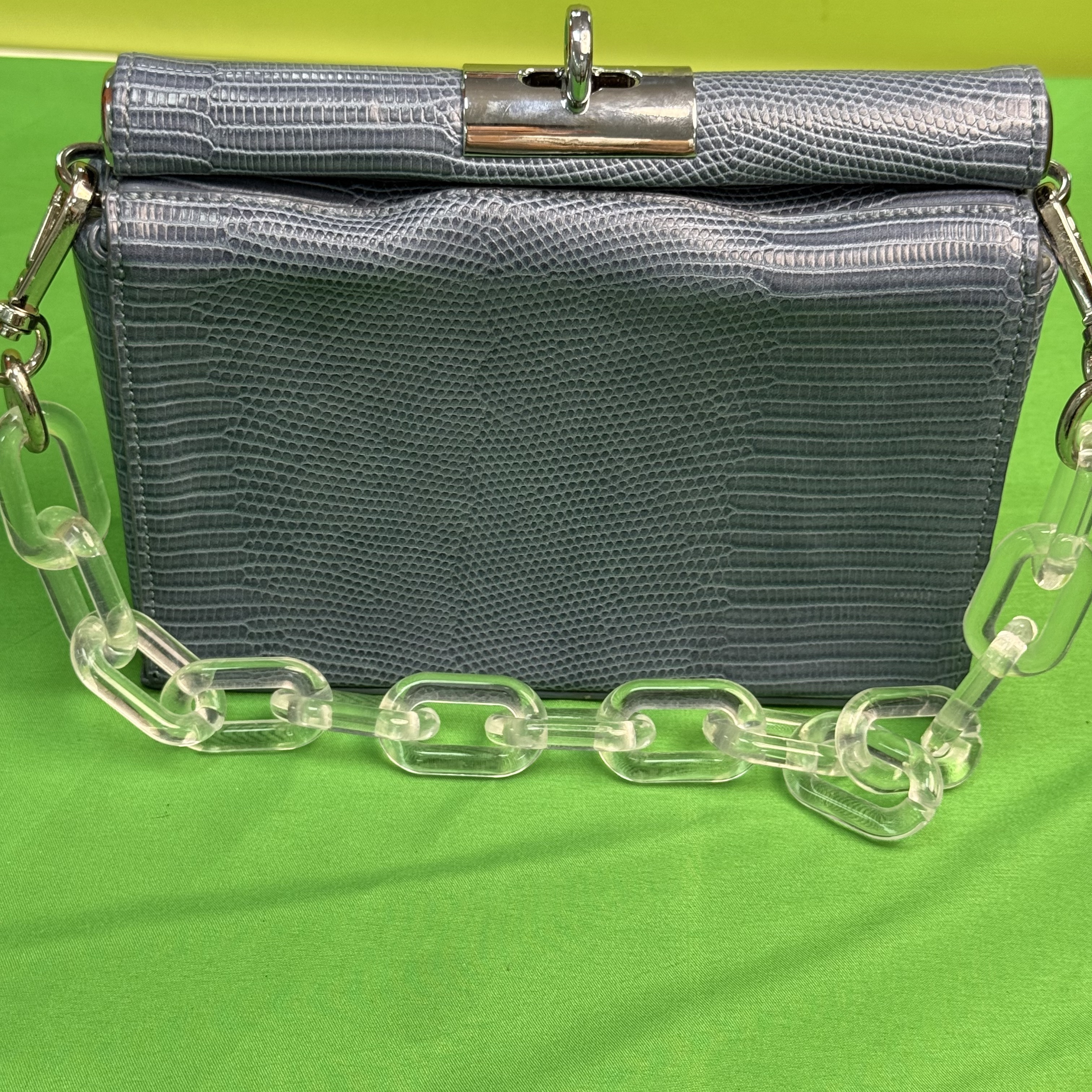 【28】单根亮面方形轻奢风丹宁风斜挎包时尚绿色斜跨包手机包链条包