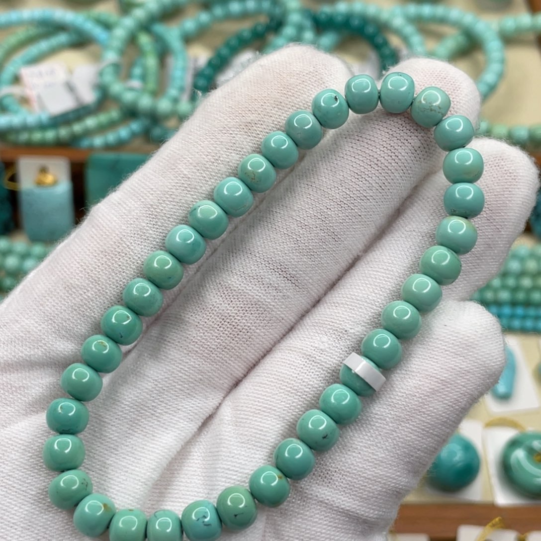 绿松石未镶嵌颈饰