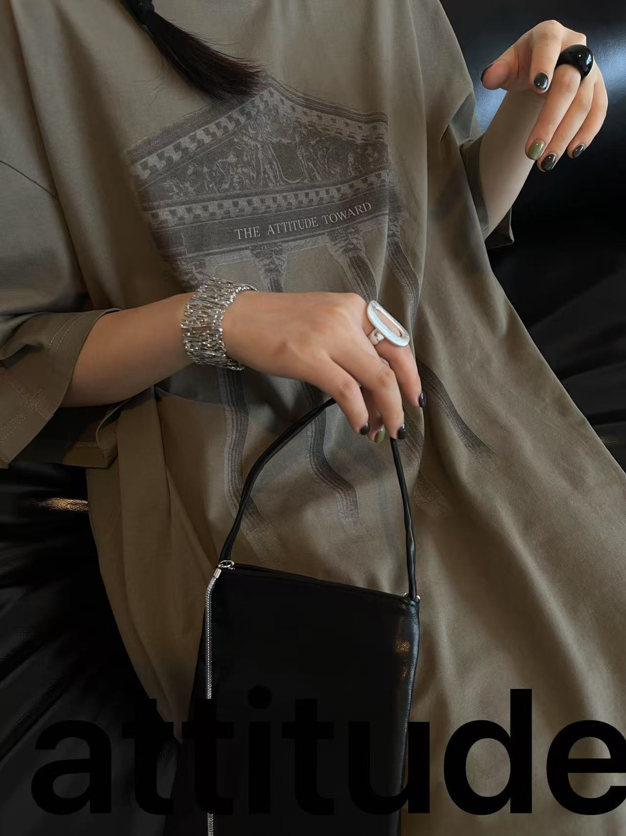 25秋冬女士简约短袖中长款复古慵懒风圆领印花T恤