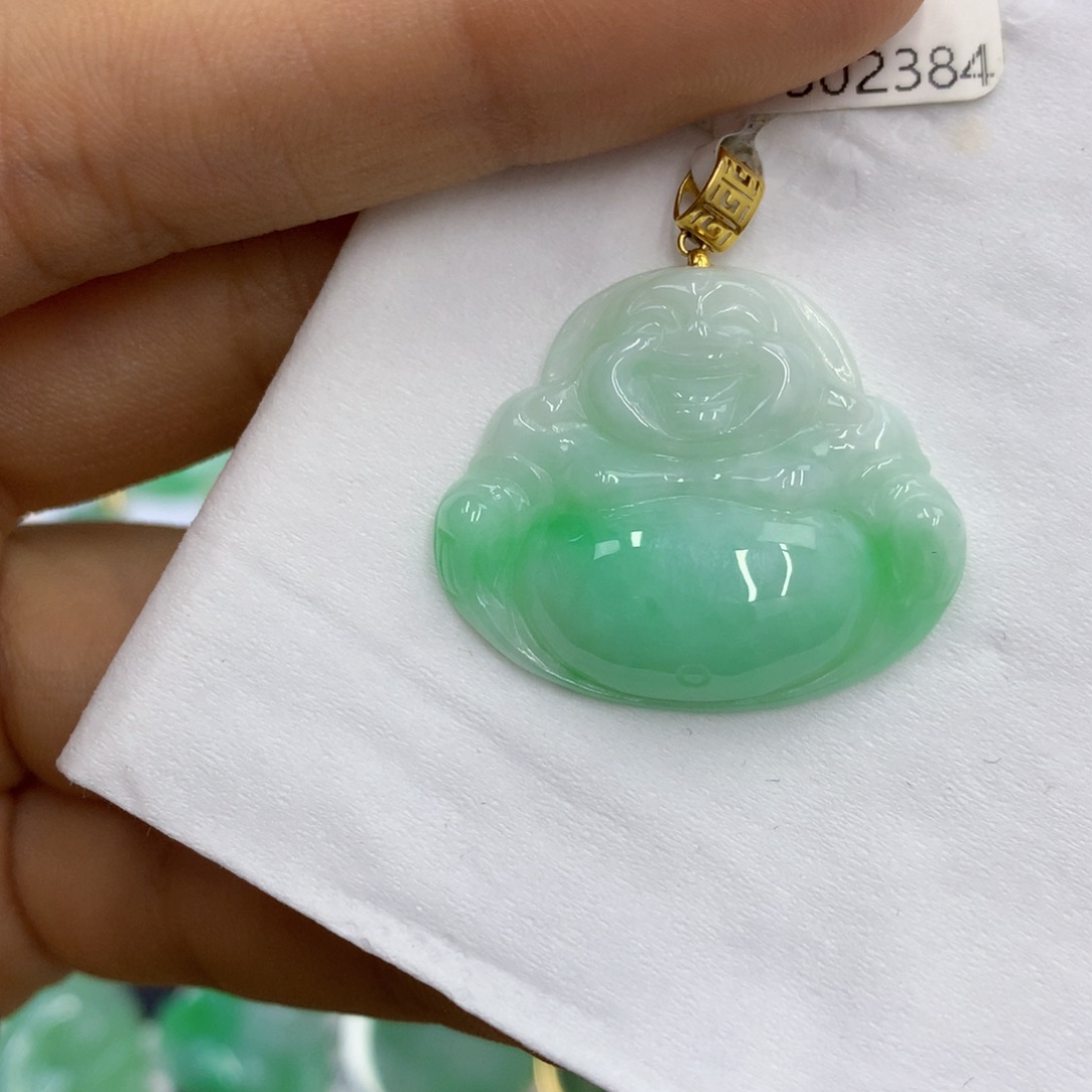 翡翠18K金镶嵌颈饰翡翠