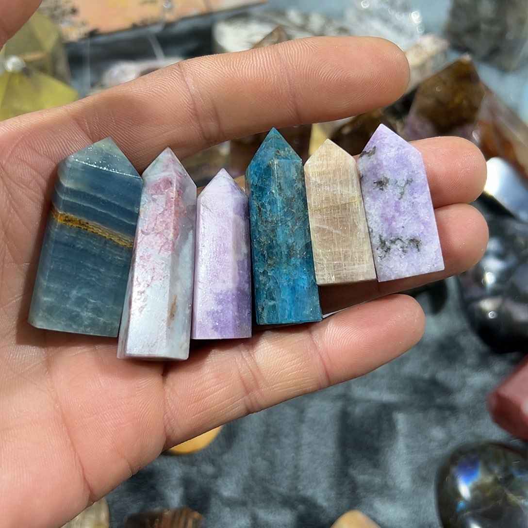 水晶摆件未镶嵌130