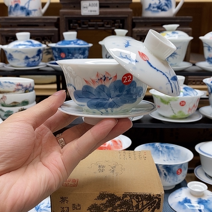 手绘荷花悬停盖碗150cc釉下彩微瑕福利款