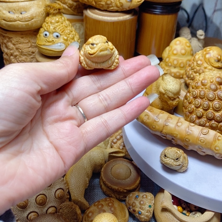 L***'竹纯手工雕刻竹根金蟾