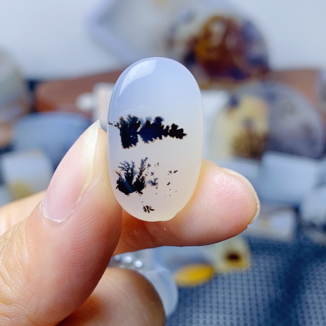 玛瑙/玉髓未镶嵌珠宝奇石