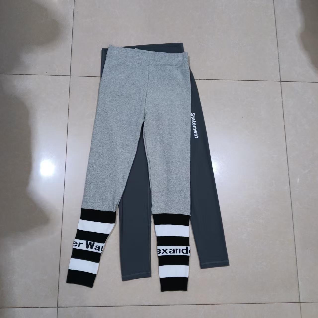 8982   时尚虚线百搭打底裤