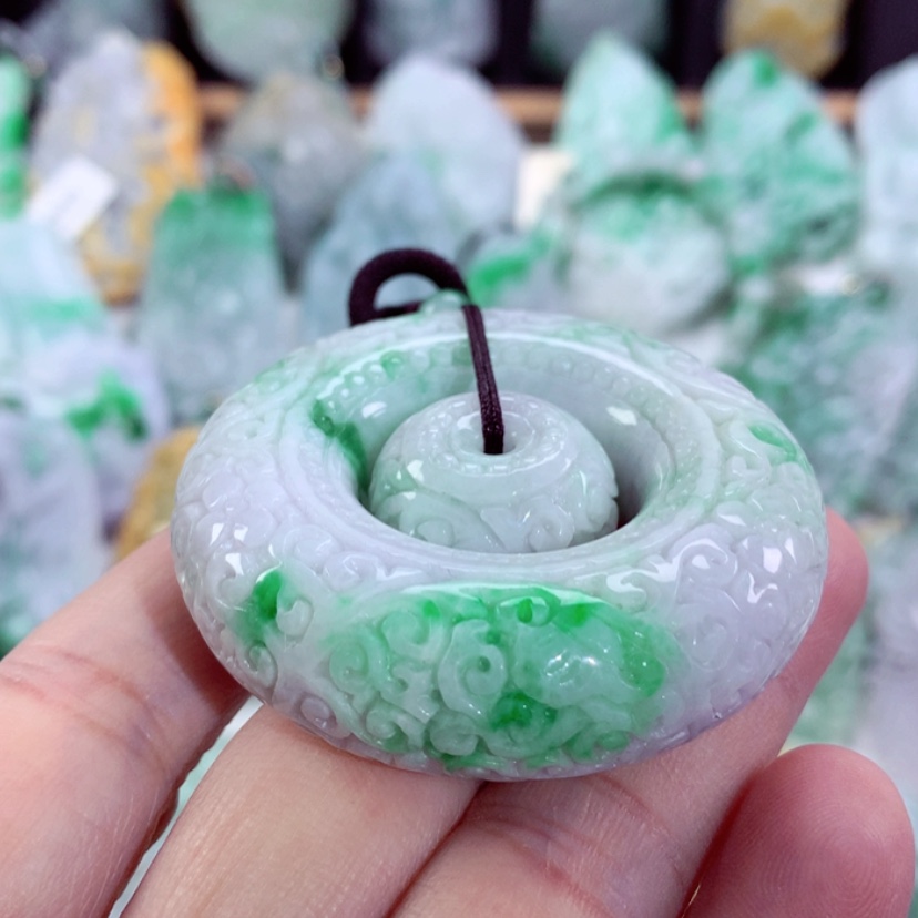 【闪购商品】翡翠吊坠(不含链)未镶嵌