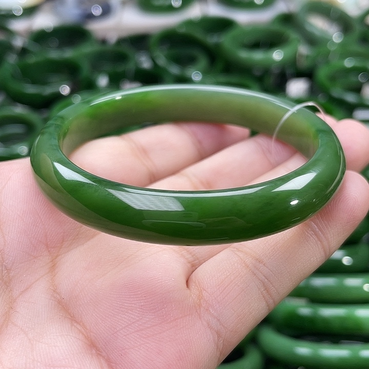 未镶嵌手镯和田玉（碧玉）