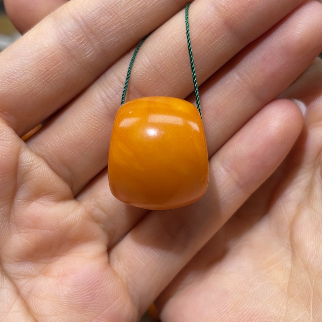 【闪购商品】琥珀裸石未镶嵌马蹄