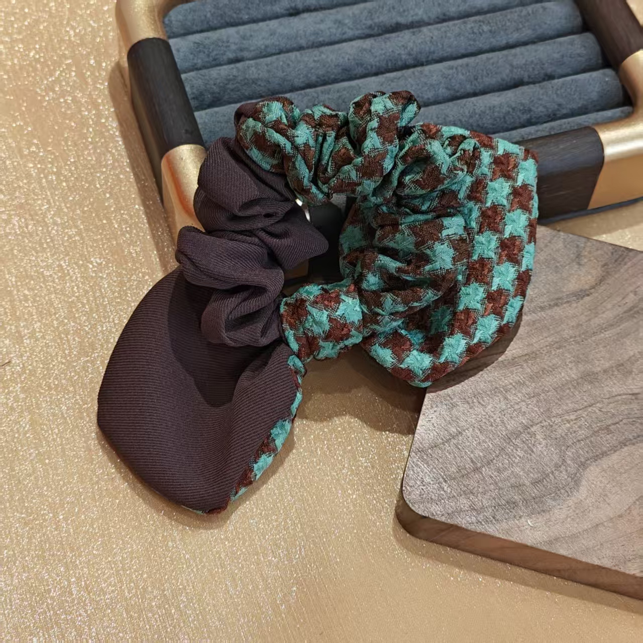 芙奈琪0401815高端轻奢小香风发圈