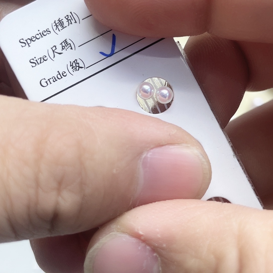 R***然银S925镶嵌淡水珍珠耳饰