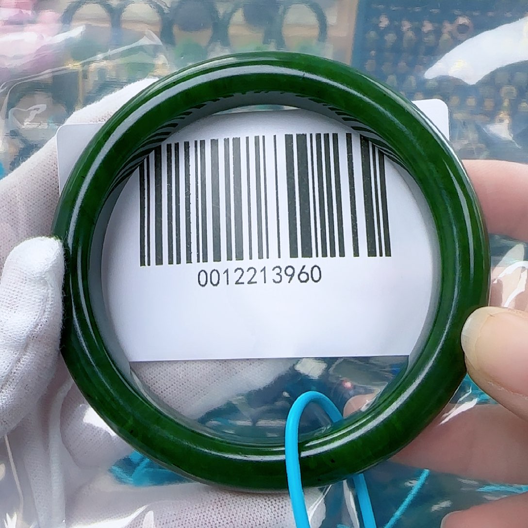 和田玉（碧玉）手镯未镶嵌微瑕64.5