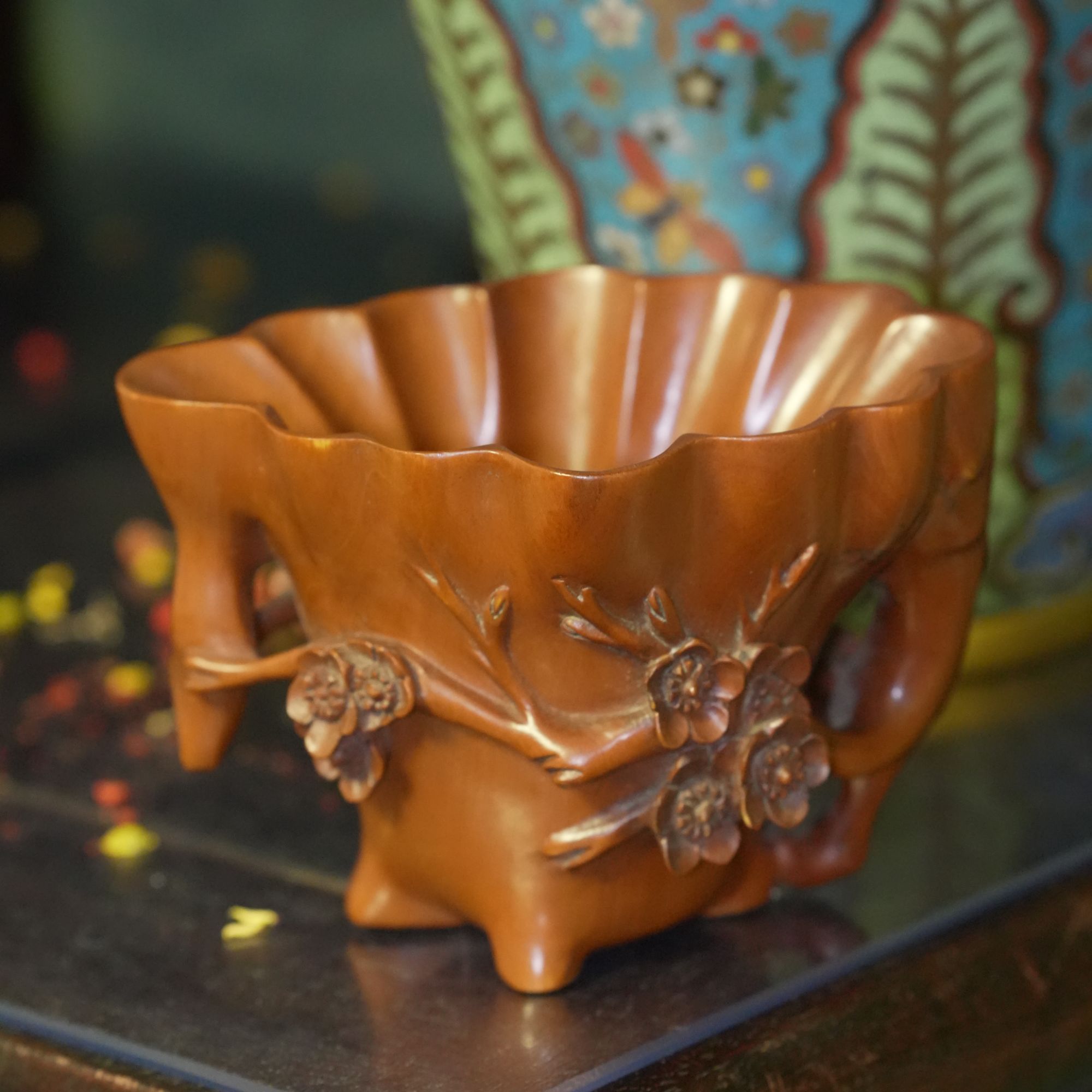 【槐荫山房】/HY2544/清中期黄杨木雕梅花纹爵杯