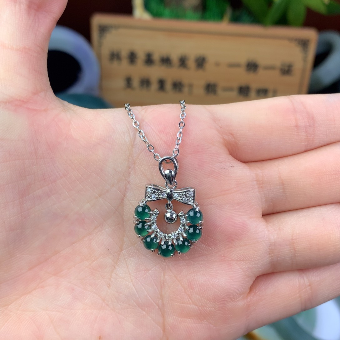 翡翠未镶嵌颈饰翡翠吊坠