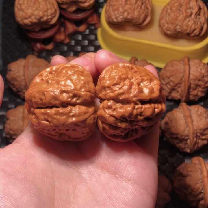 崔***克文玩核桃把件蛤蟆