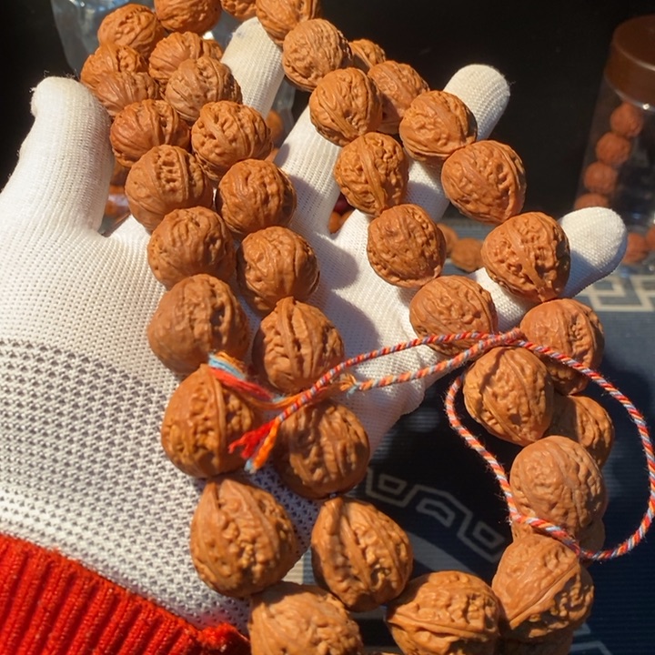 文玩核桃手串……29