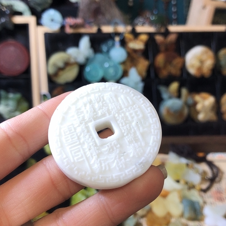 岫玉未镶嵌岫玉挂件