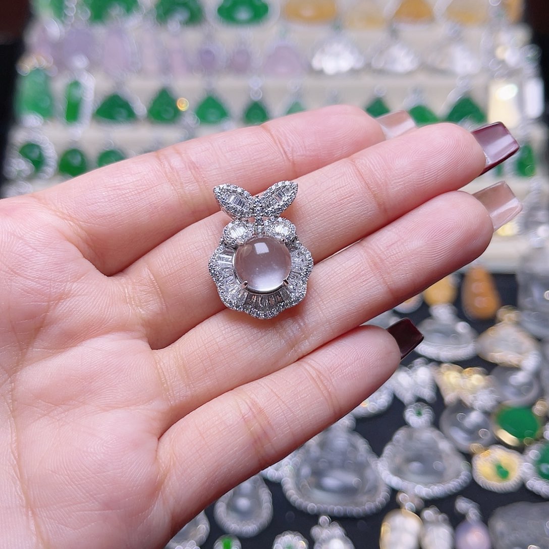 石英质玉颈饰银S925镶嵌