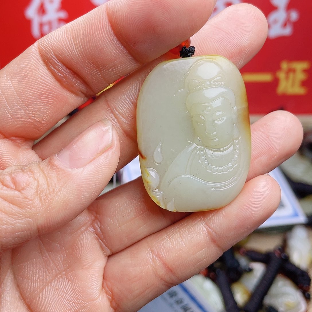 和田玉颈饰未镶嵌