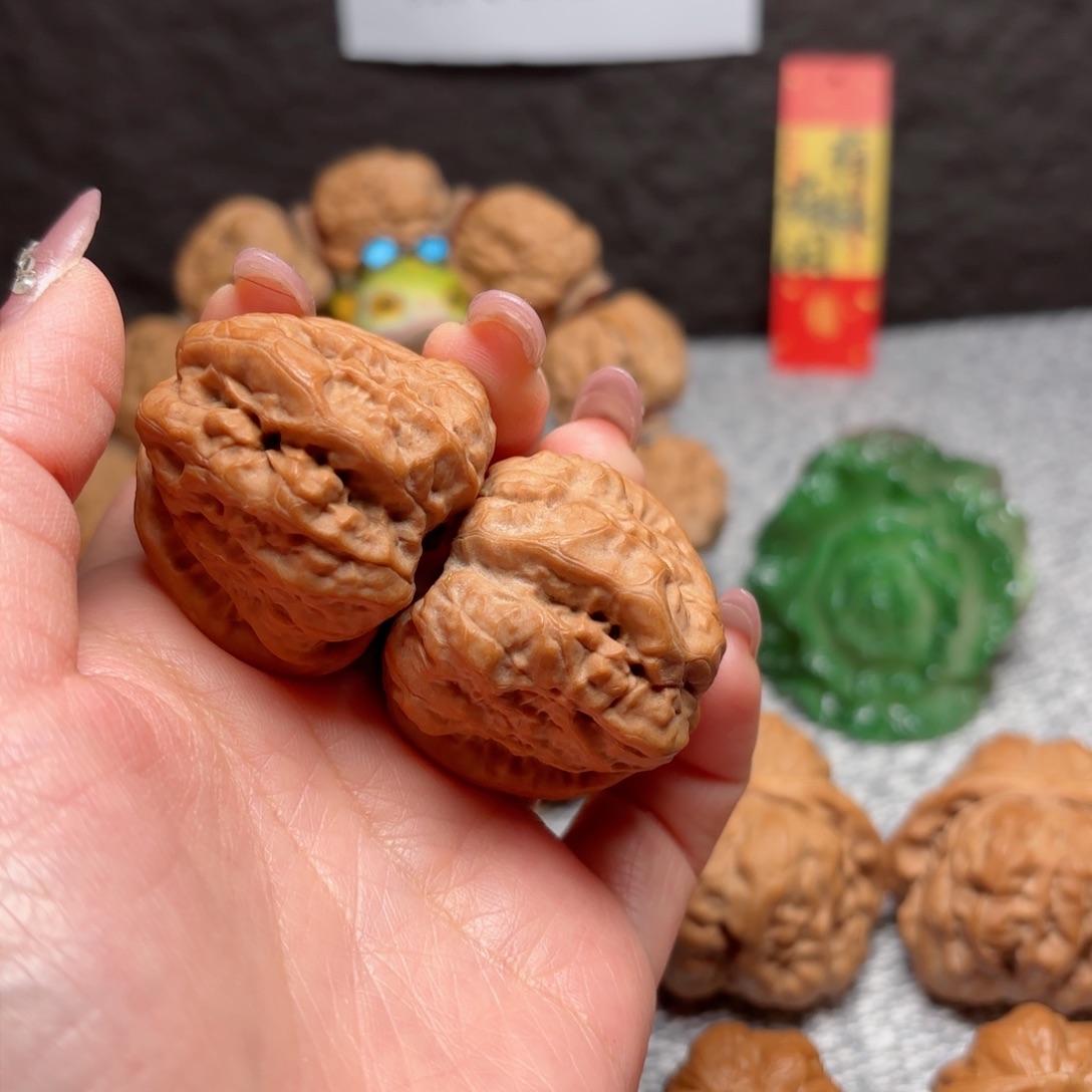 文玩核桃把件b***y蛤蟆头