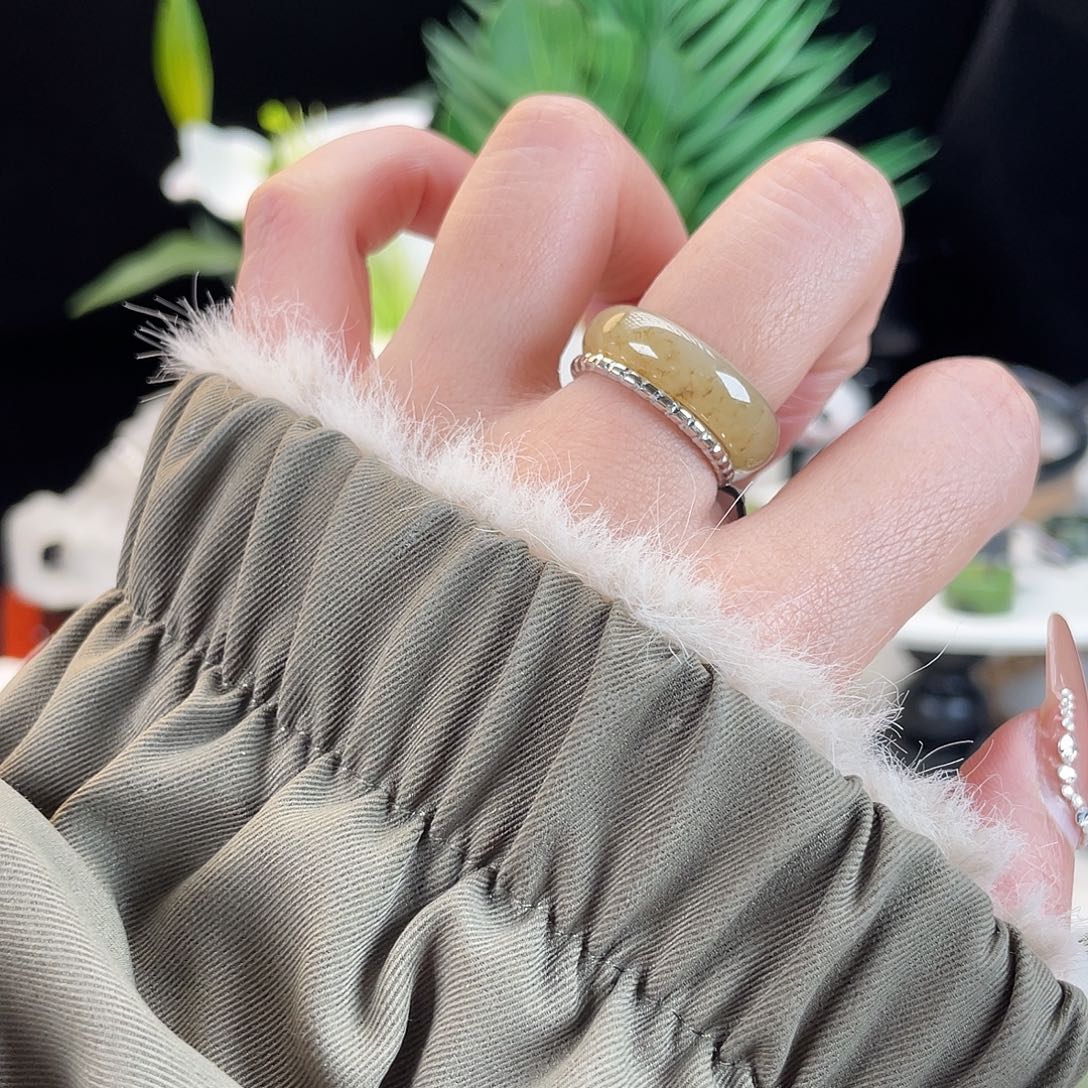 和田玉未镶嵌戒指E125糖桂花泥鳅背17.2