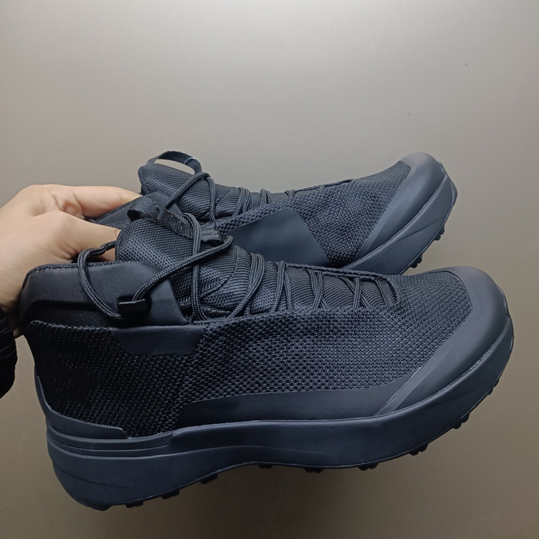 2025新款男士越野中帮徒步鞋防水耐磨透气舒适百搭户外登山鞋