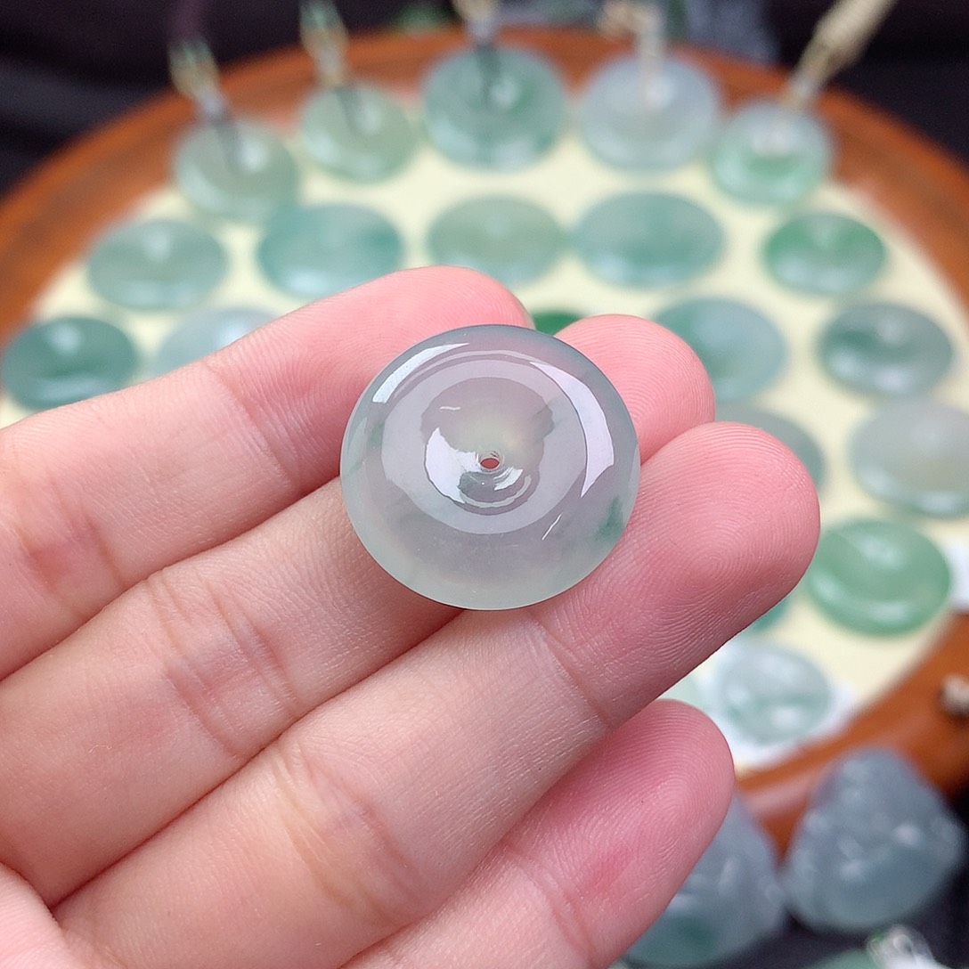 林***琳翡翠未镶嵌颈饰平安扣20.1×5.8