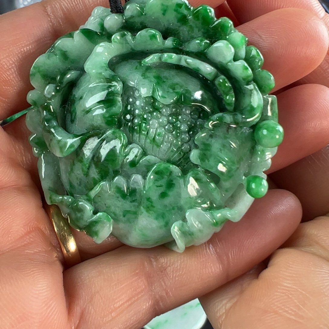 啊***梅翡翠未镶嵌手镯天然翡翠挂件