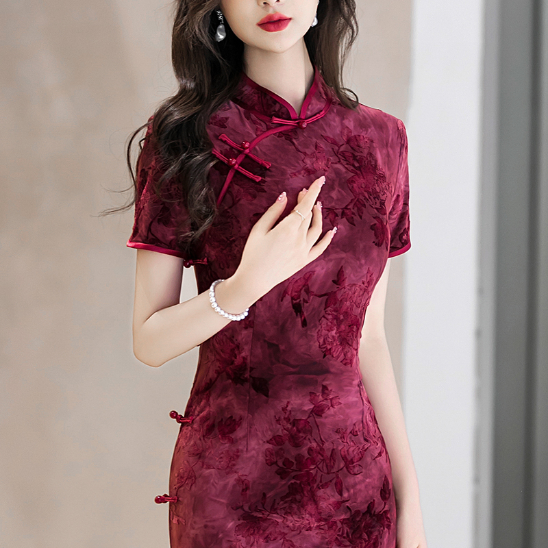 夏装喜婆婆婚宴装高贵2025新款夏季旗袍年轻妈妈礼服平时可穿红色