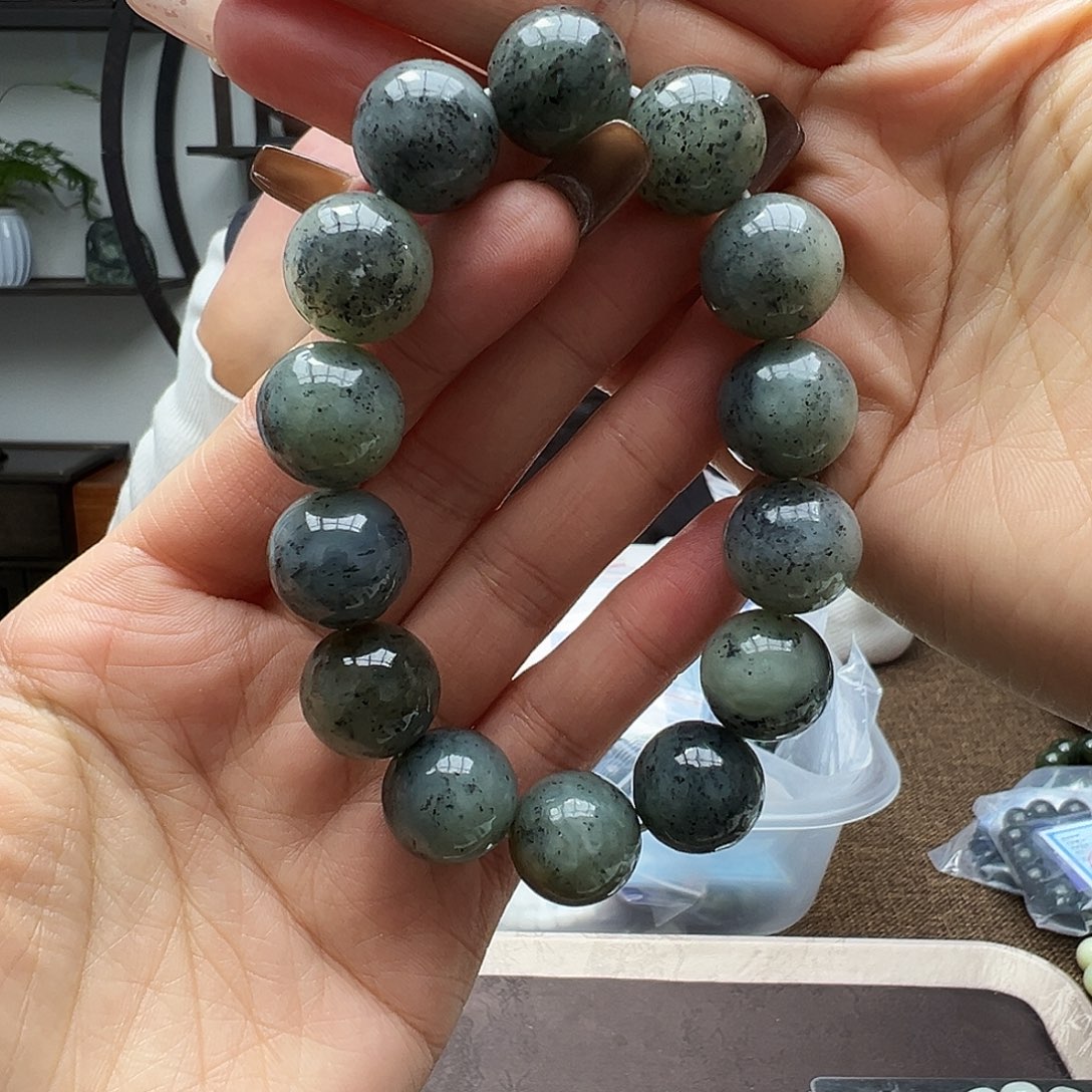 和田玉未镶嵌手链16点墨青花