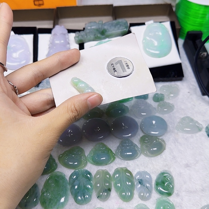 翡翠未镶嵌颈饰尺寸