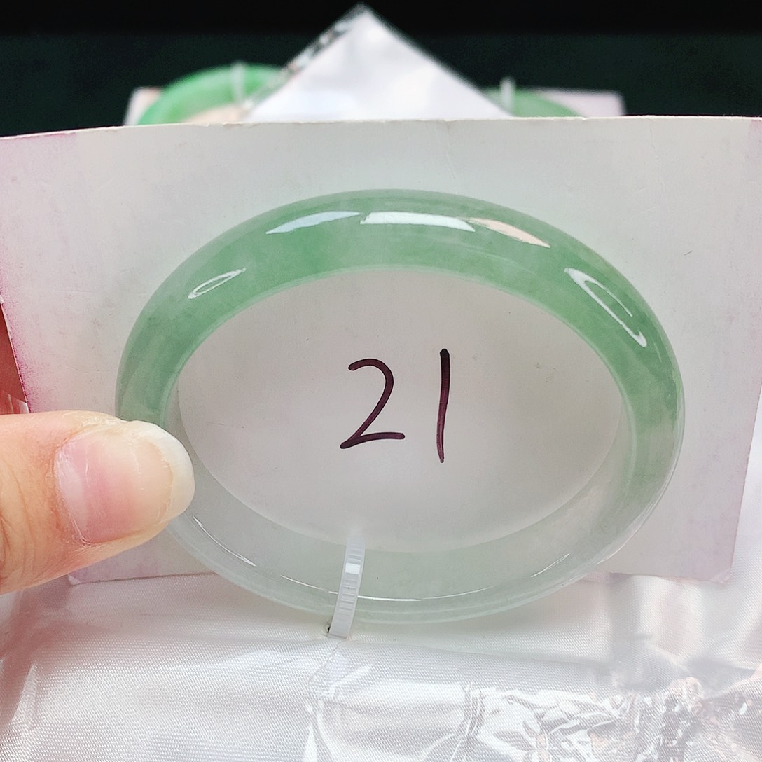 翡翠未镶嵌手镯贵妃54