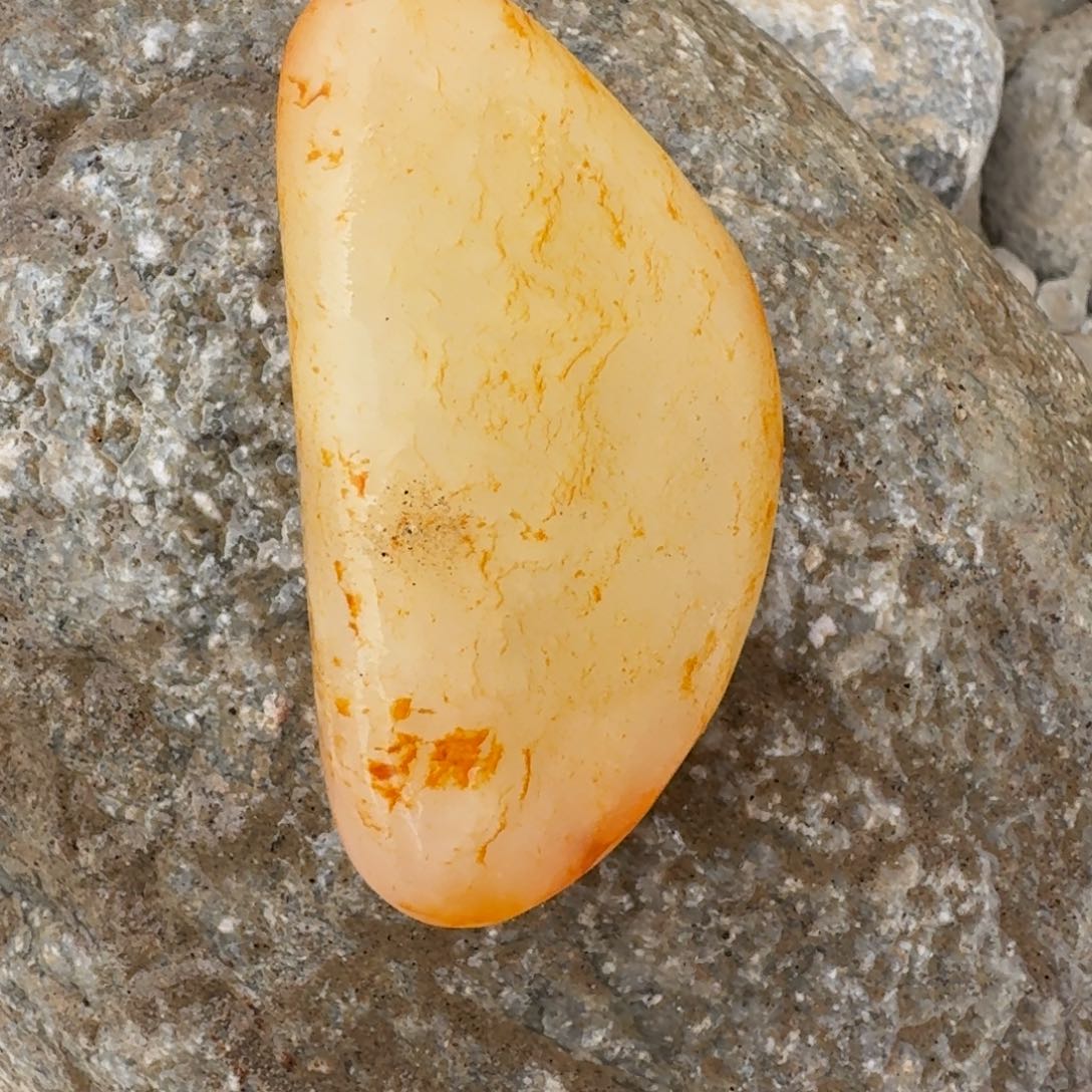 精品无镶嵌小吊坠 