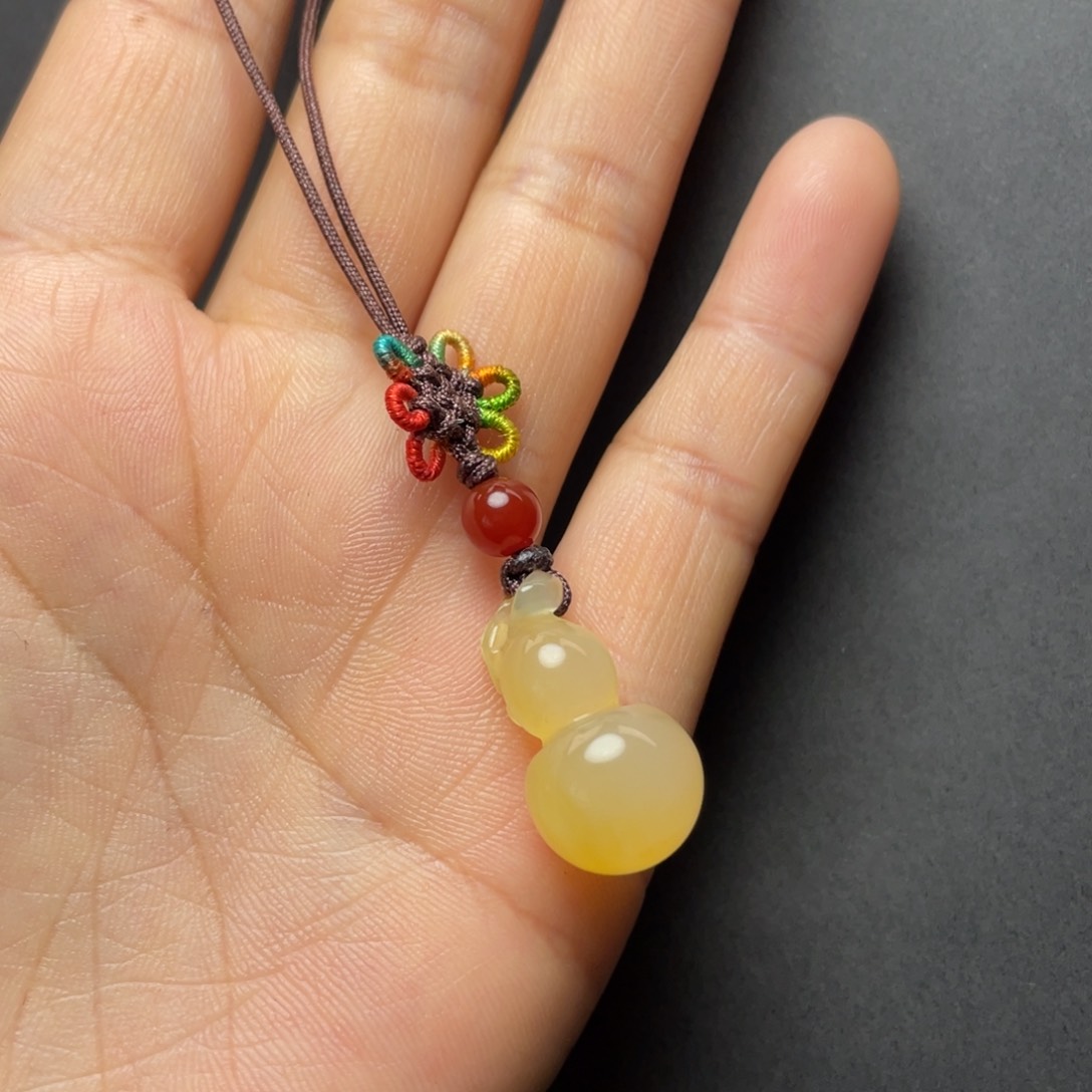 石英质玉未镶嵌手机吊坠