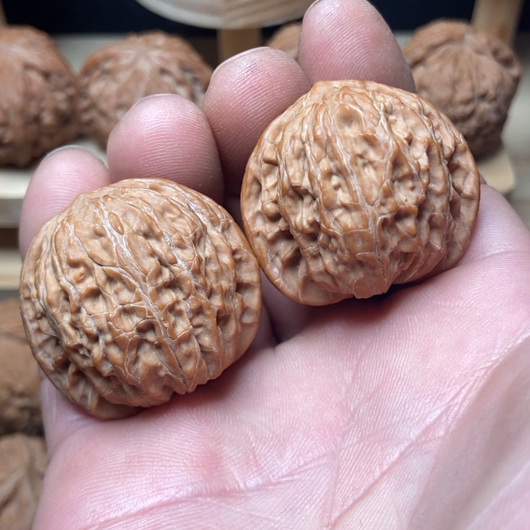 在***外吊坠文玩核桃磨盘