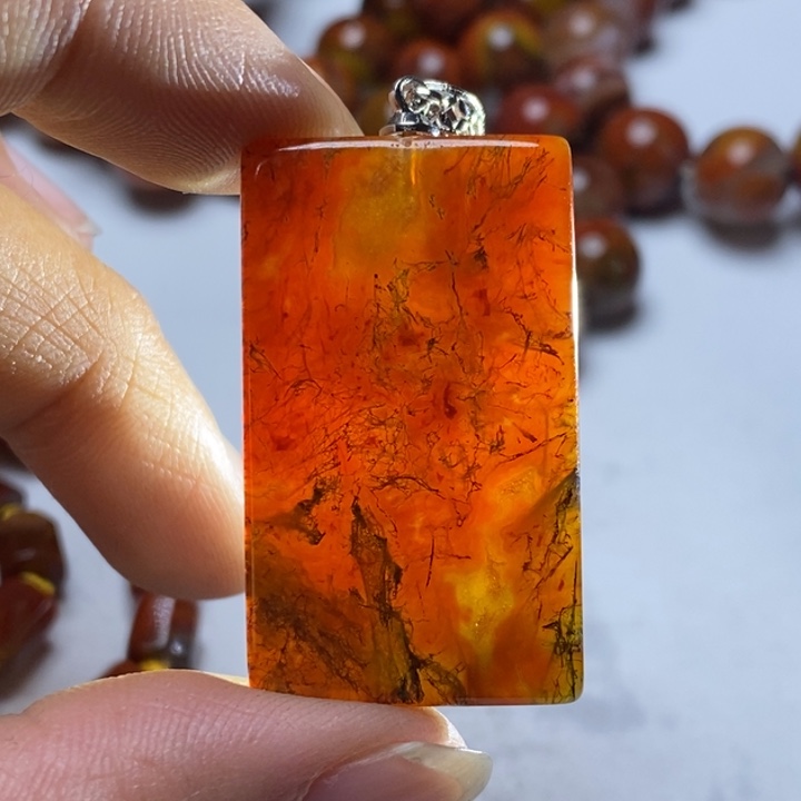 玛瑙/玉髓颈饰未镶嵌