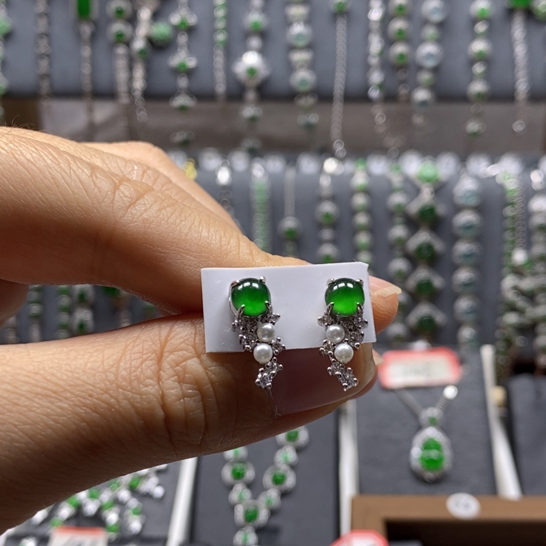 翡翠颈饰银S925镶嵌翡翠耳钉57号