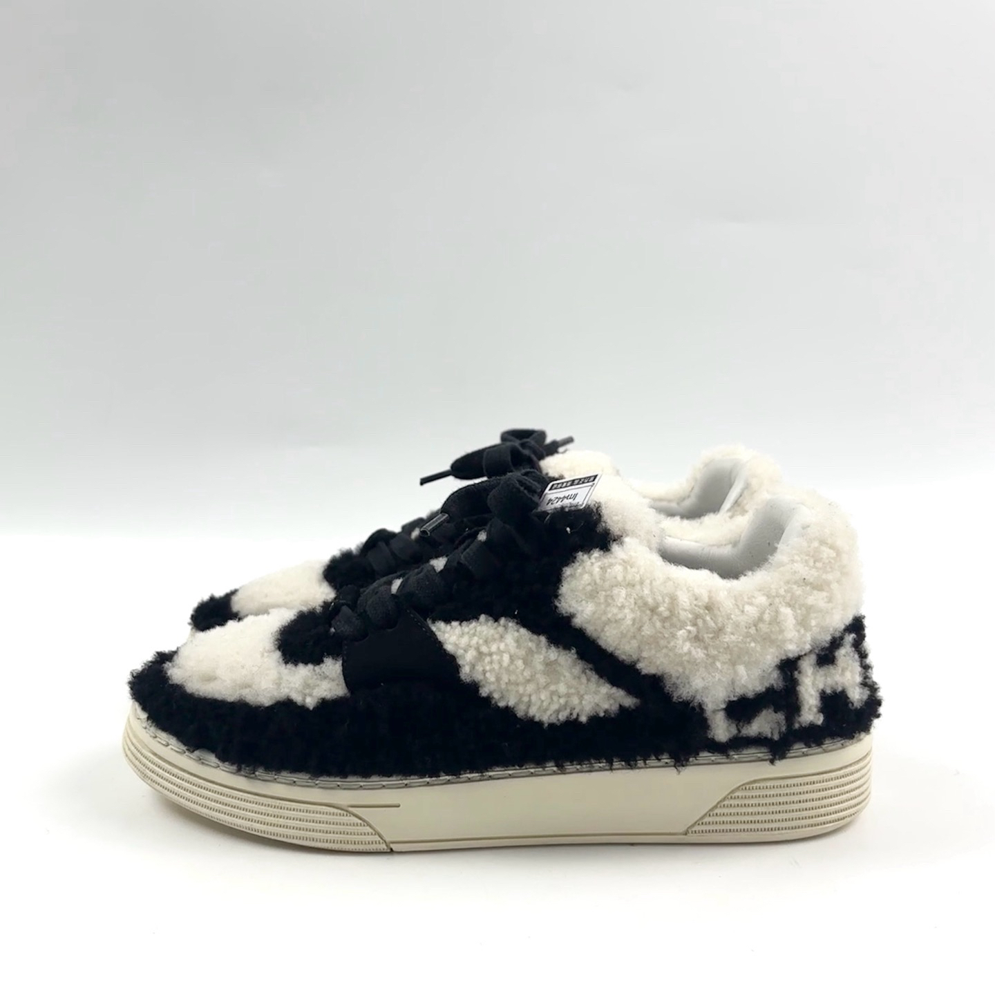 99新 Chanel/香奈儿 36.5码 香奈儿羊毛黑白板鞋 99新 lm4424